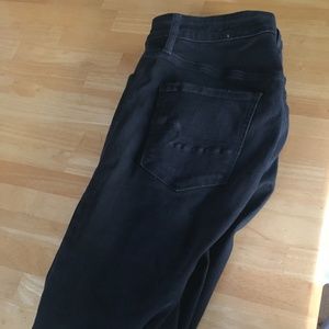 American Eagle Black Super Hi-Rise Jeggings